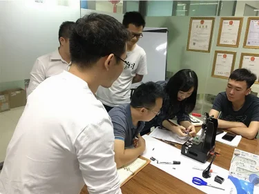 Treinamento de novos produtos: m&oacute;dulo GPS GPS01, antena GPS AGPS25P-60C